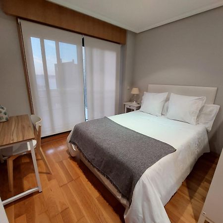 Estudio Centrico Con Garaje Y Vistas Al Mar. Vigo Bagian luar foto
